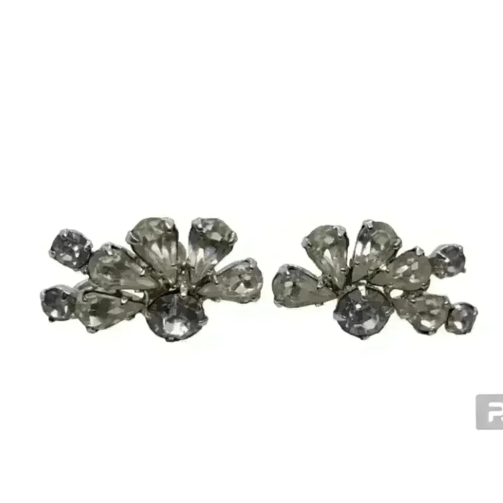 Vintage Earrings Clear Rhinestone Clip Clear Half Flower Star Bride Statement - Picture 2 of 10